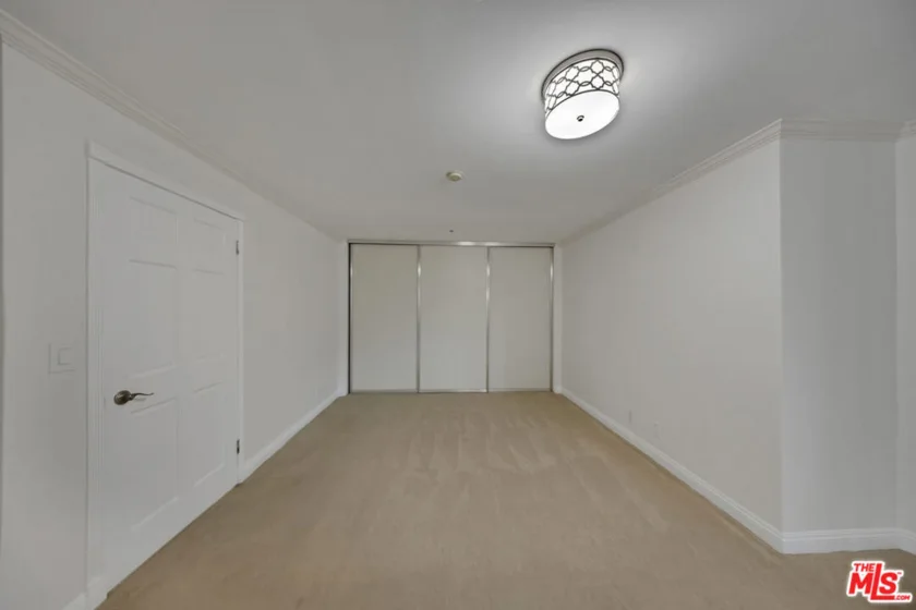 121 S Hope Street #429 photo 12
