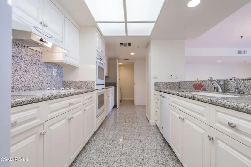 10660 Wilshire Boulevard #410 photo 30