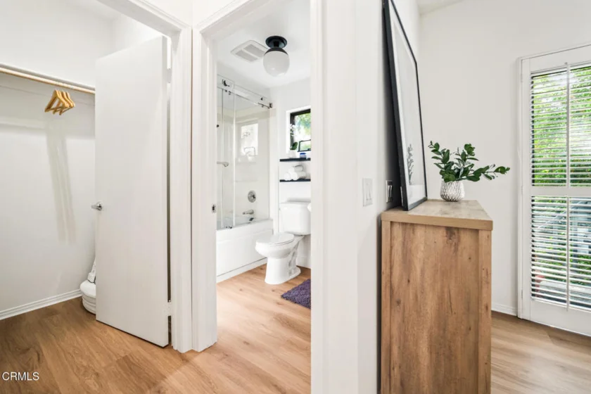 111 S Oak Knoll Avenue #107 photo 35