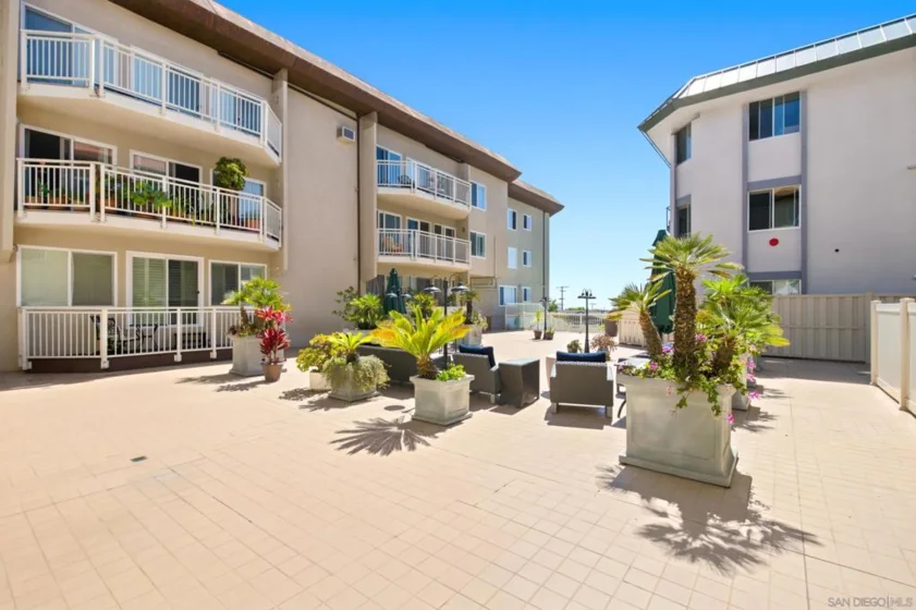 5366 La Jolla #305C photo 36