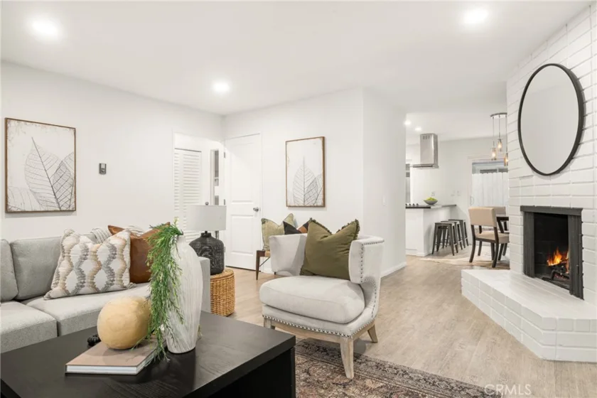17952 Irvine Boulevard photo 3