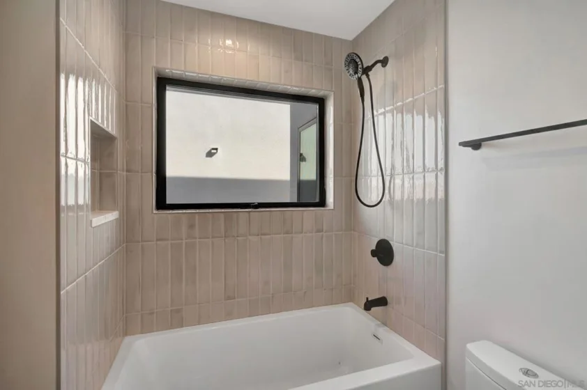 807 Seacoast Drive photo 39