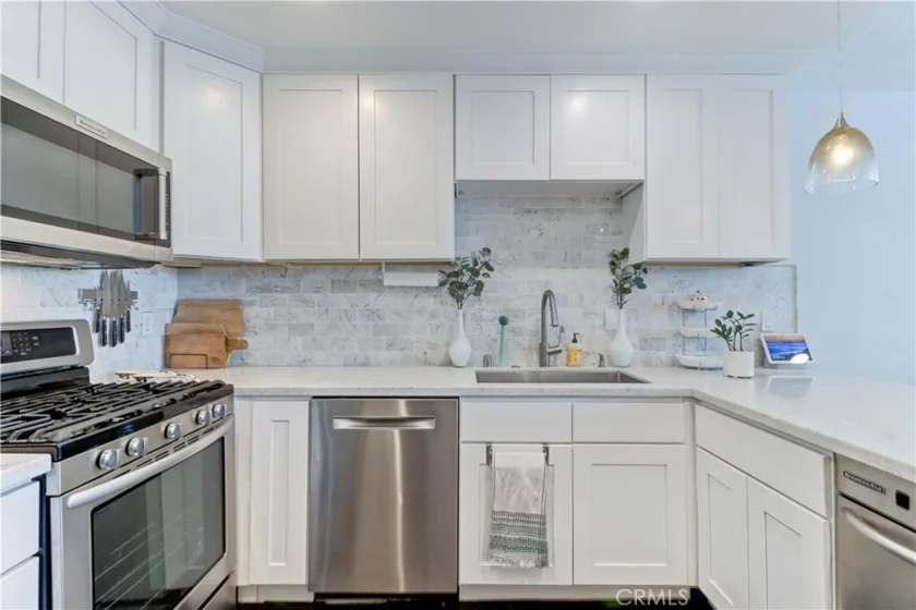 1048 Cabrillo Park Drive #A photo 3