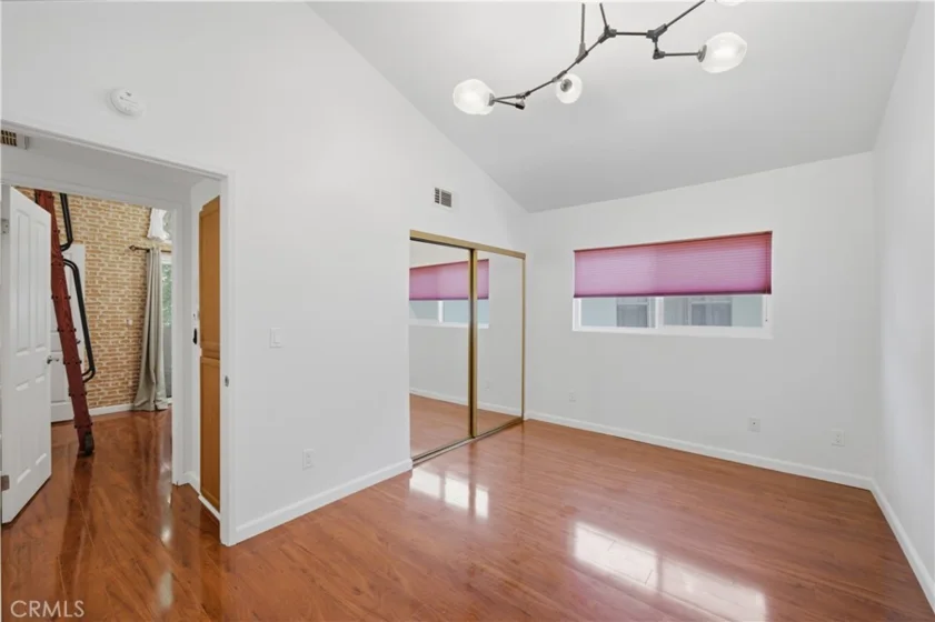 1554 N Hobart #2 photo 17