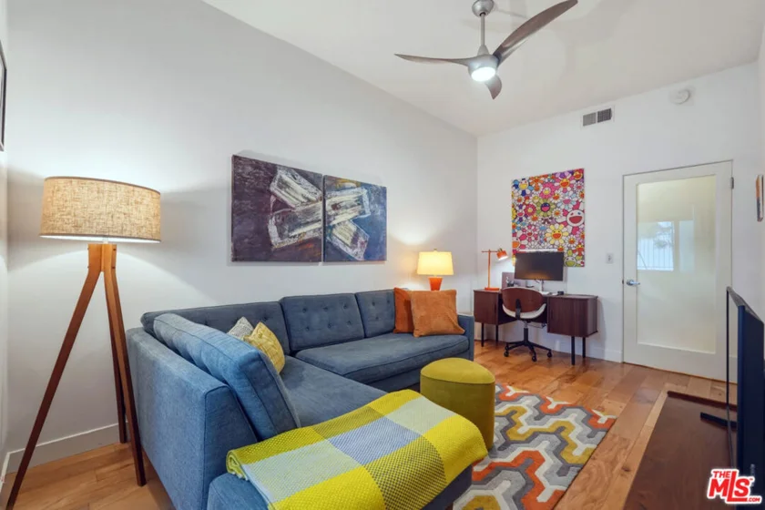 1050 N Gardner Street #3 photo 22