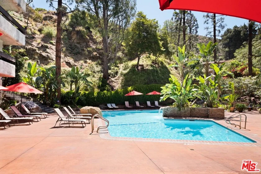 2700 Cahuenga Boulevard #4303 photo 26