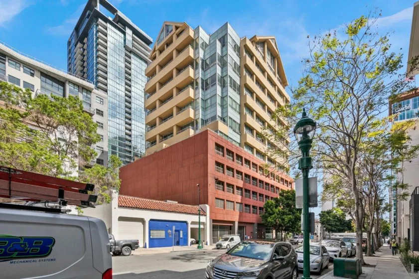 350 W Ash Street #809 photo 29