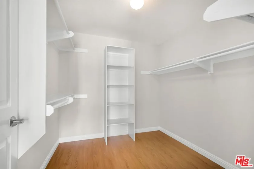 117 S Clark Drive #305 photo 22
