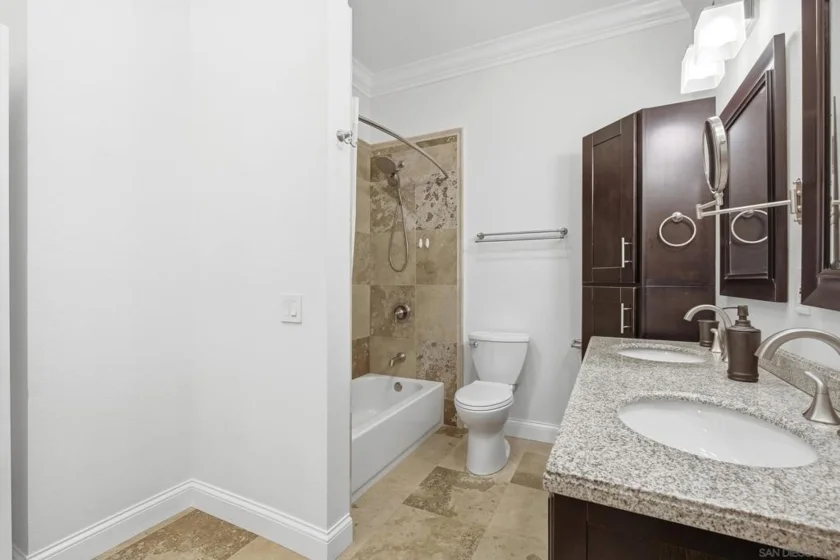 5366 La Jolla #305C photo 27