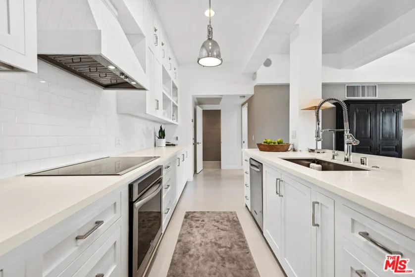 10701 Wilshire Boulevard #1202 photo 14