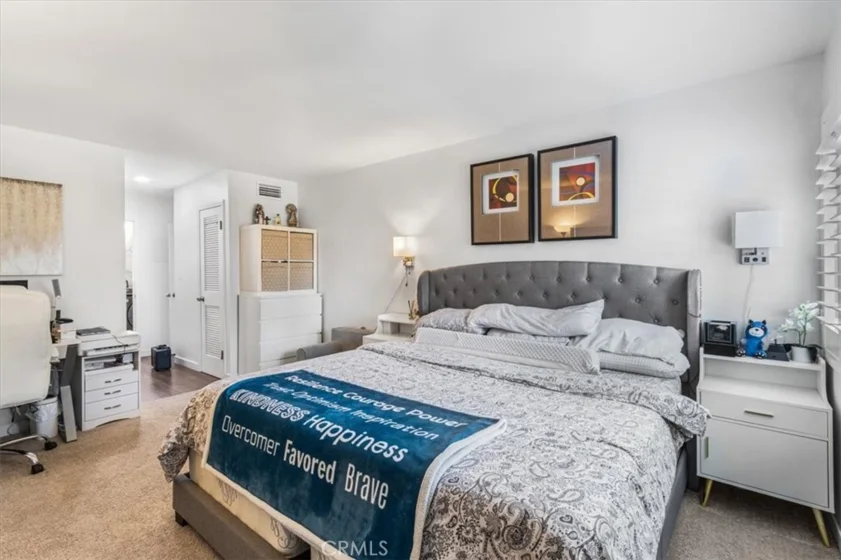 278 N Wilshire #129 photo 23