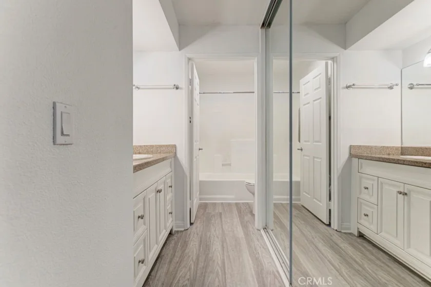 5515 Canoga Avenue #105 photo 13