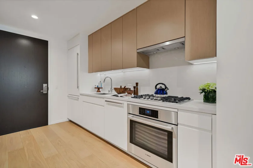 877 Francisco Street #626 photo 4