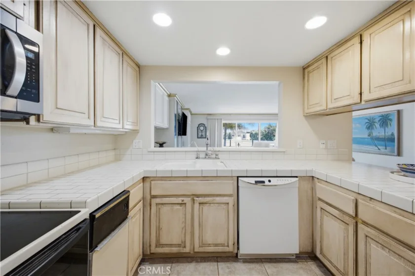22 Montego Court photo 25