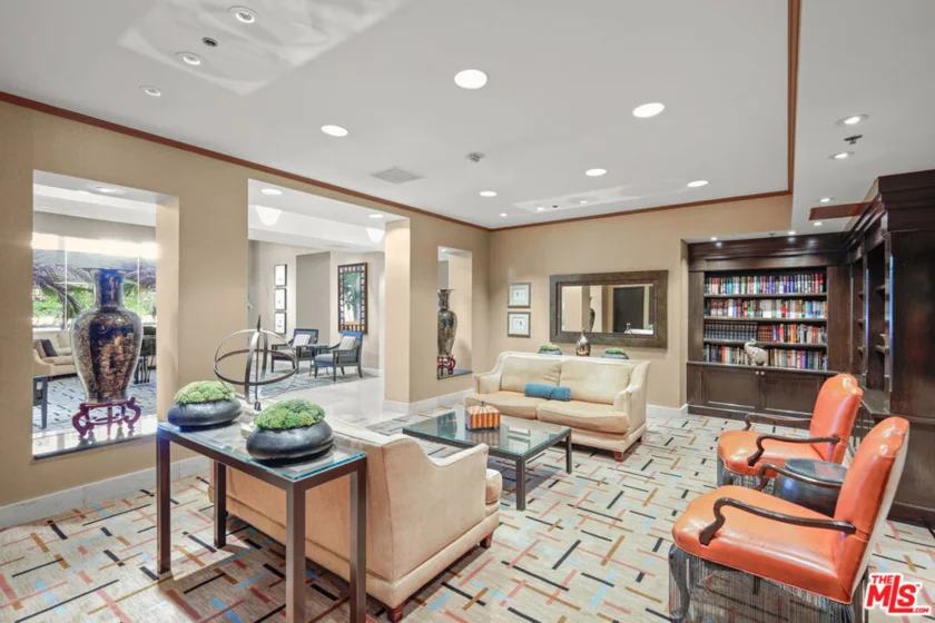 10724 Wilshire Boulevard #1501 photo 37