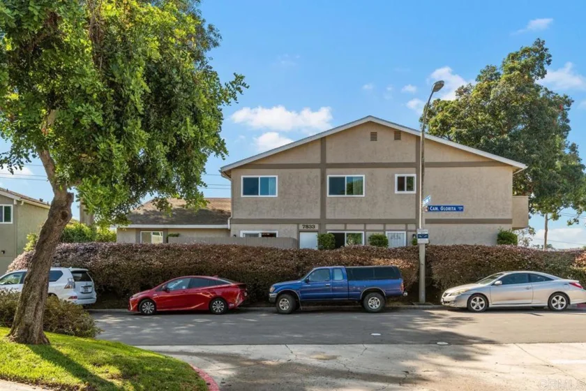 7833 Camino Glorita photo 1