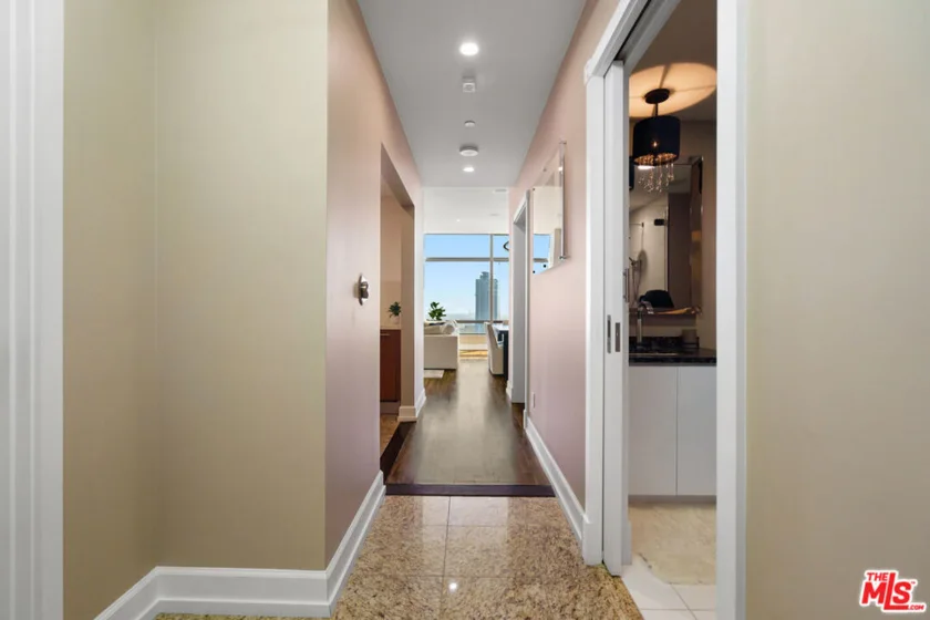 900 W Olympic Boulevard #32G photo 4