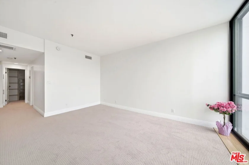 10660 Wilshire Boulevard #805 photo 46