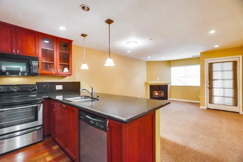 727 Robinson Avenue #D photo 1