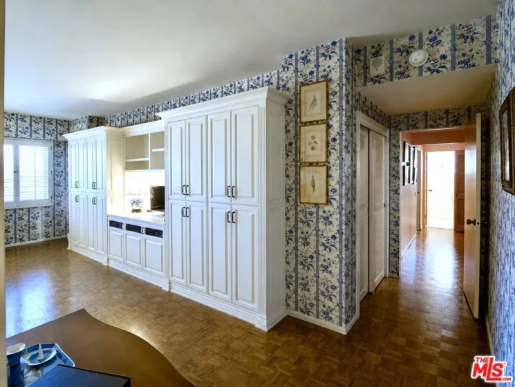 10450 Wilshire Boulevard #10J photo 21