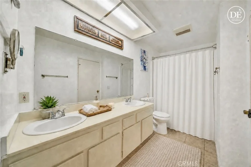 2564 Colgate photo 11