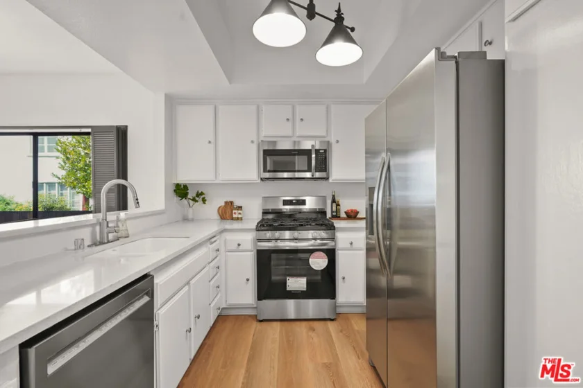1655 Greenfield Avenue #3 photo 5