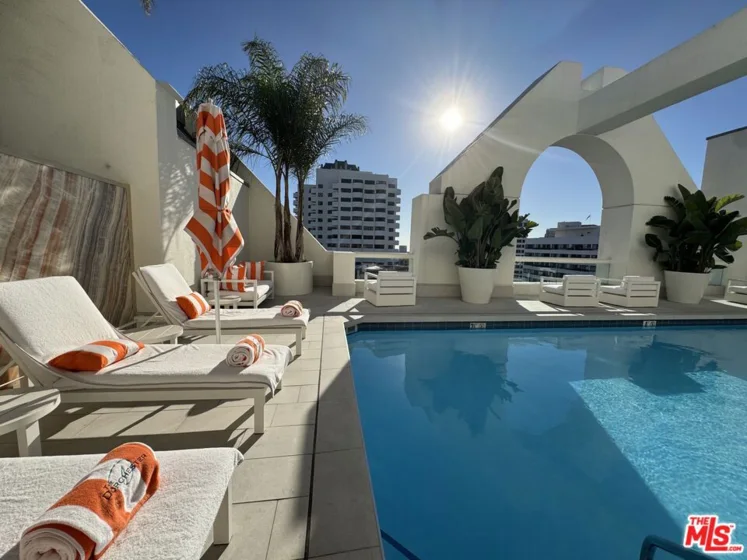 10520 Wilshire Boulevard #701 photo 29