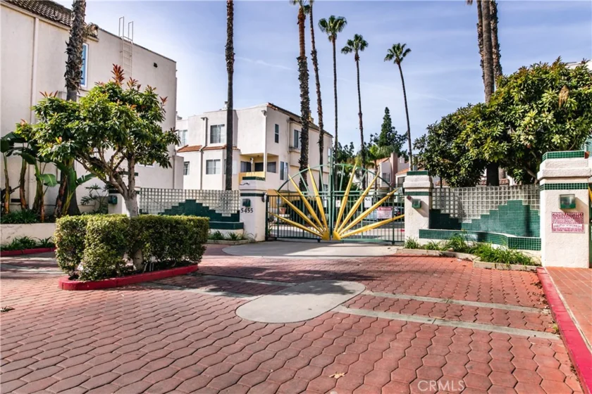 5455 Sylmar Avenue #103 photo 1