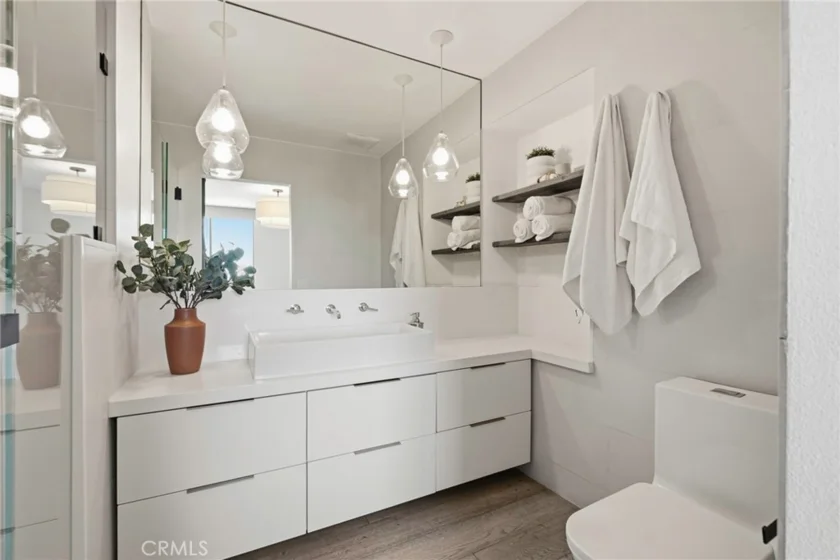 100 S Doheny #707 photo 31