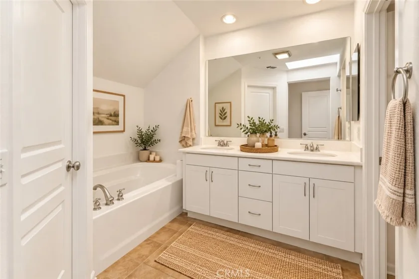 42 Albany Street #65 photo 17
