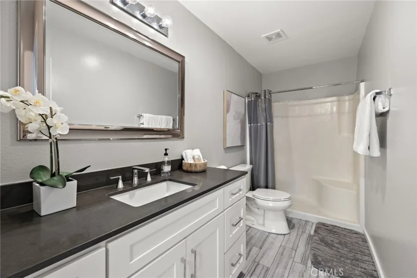 2501 S El Camino Real #309 photo 22