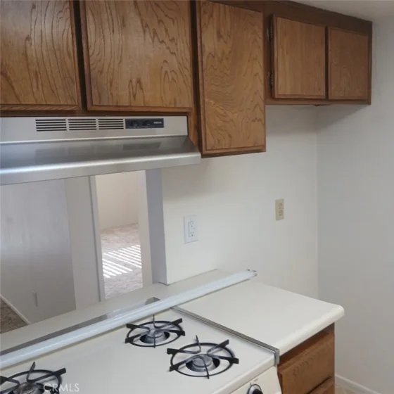 2439 West Acacia Avenue photo 5