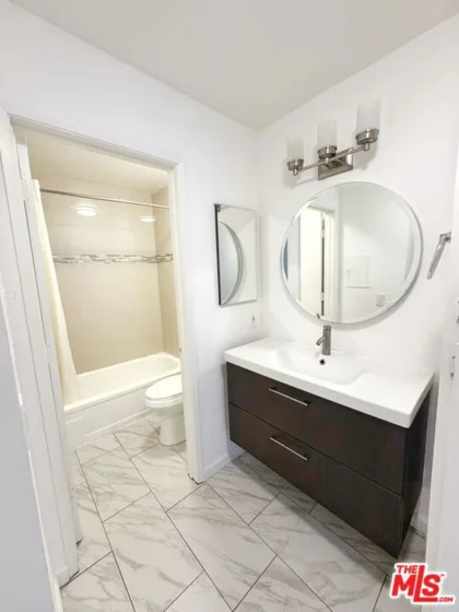 1351 N Orange Drive #117 photo 17