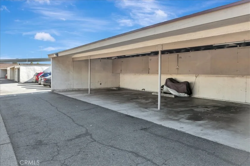 674 W Main Street #A photo 17