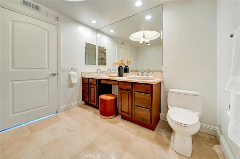 12044 Hoffman Street #303 photo 38