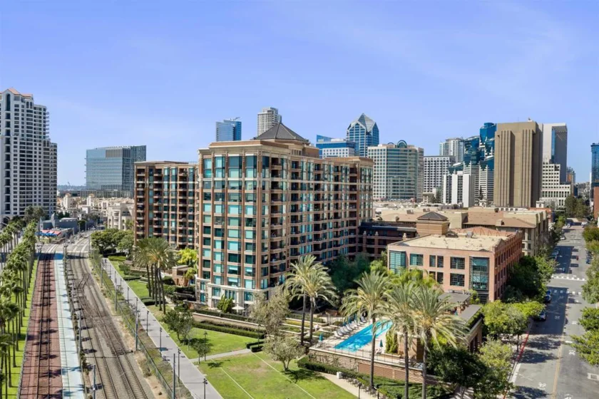 500 W Harbor #417 photo 31