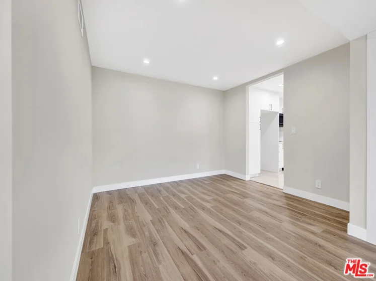 1325 Valley View Road #201 photo 6