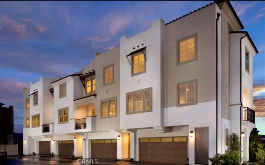 329 Waverunner Court photo 1