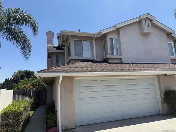 574 Hart Drive photo 2