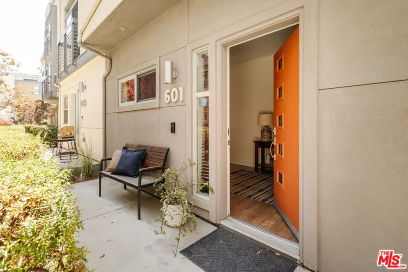 2753 Waverly Drive #601 photo 13