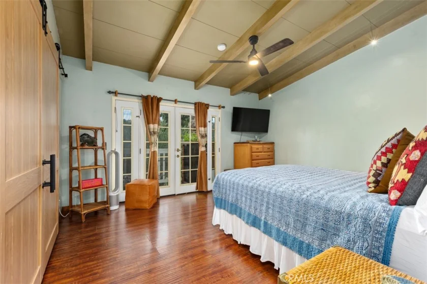 23821 Hillhurst Drive #4 photo 14