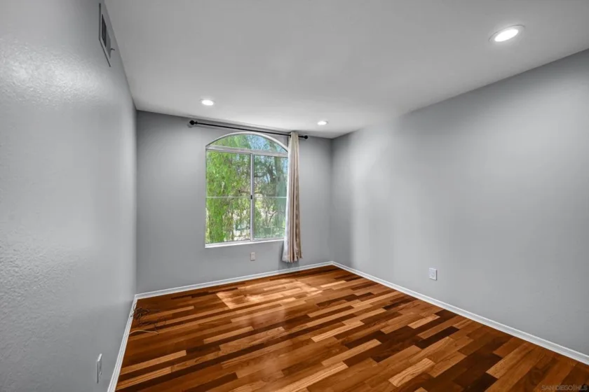 9325 Babauta Road #8 photo 16