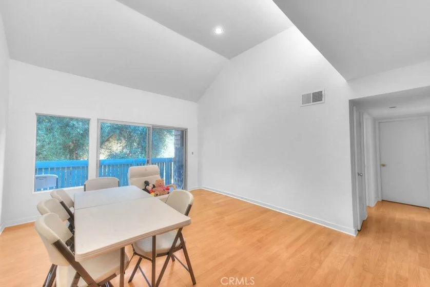 5700 Etiwanda #212 photo 6
