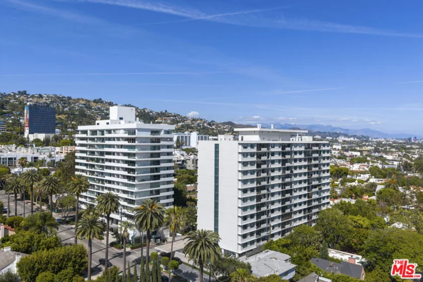 818 N Doheny Drive #302 photo 25