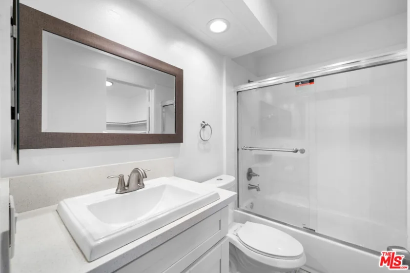 1425 W 12th Street #157 photo 8