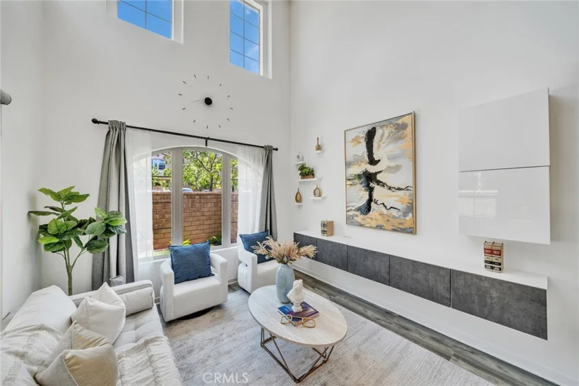 182 Finch photo 12