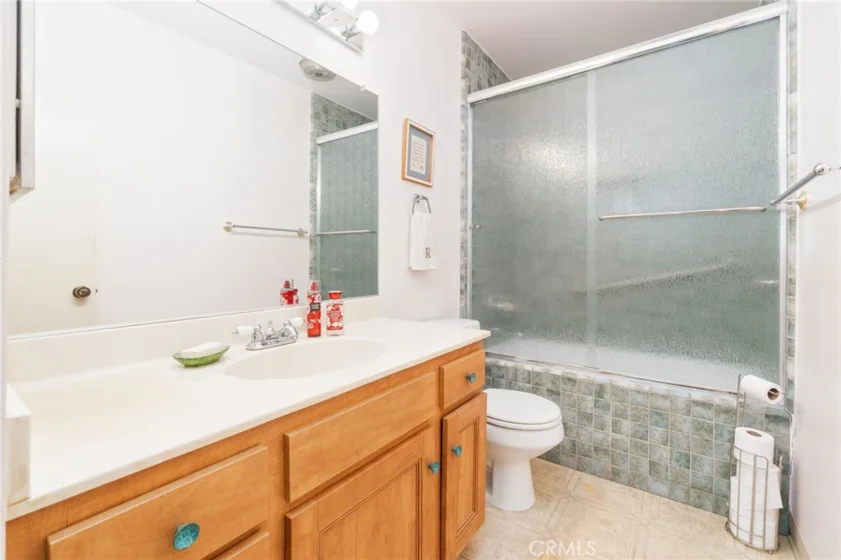 106 N Western #302 photo 14