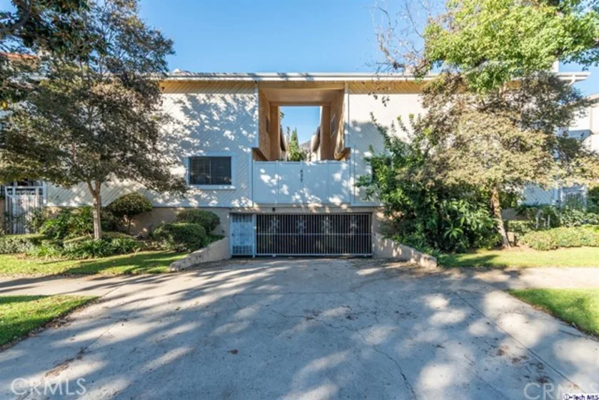 537 W Stocker Street #9 photo 1