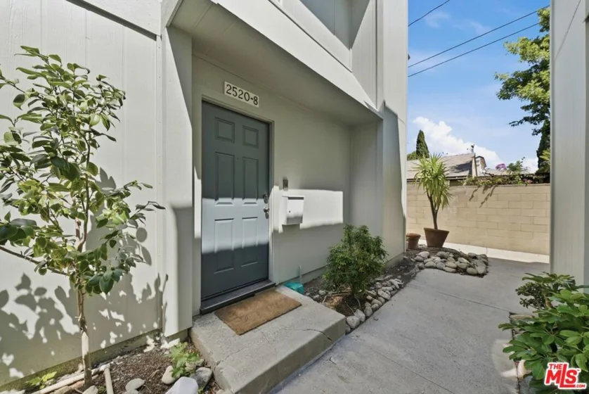 2520 Arizona Avenue #8 photo 30
