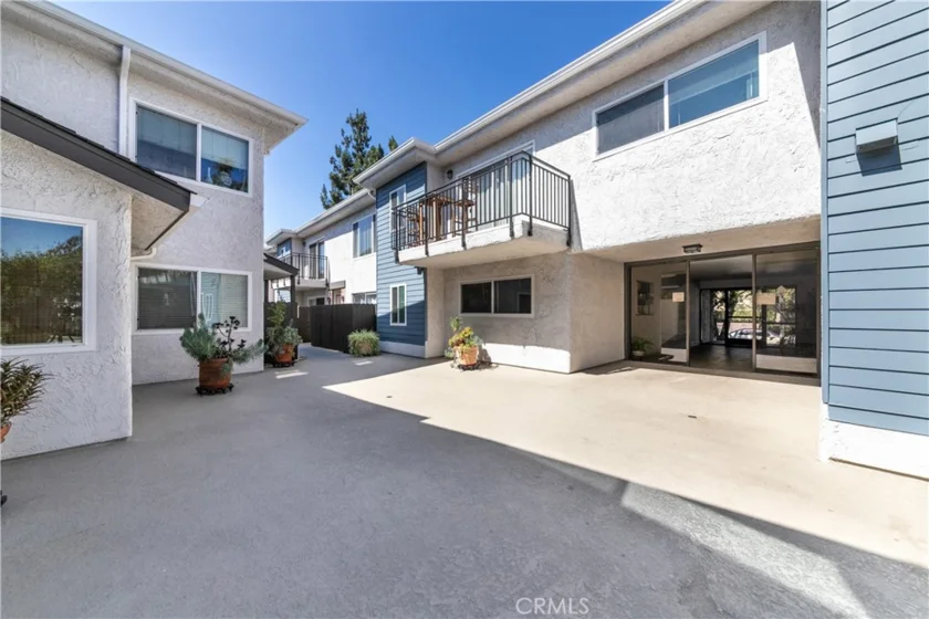 5252 Coldwater Canyon #202 photo 22